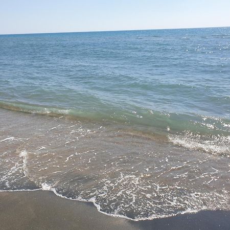 Trilocale Lido Di Roma Apartman Lido di Ostia Kültér fotó