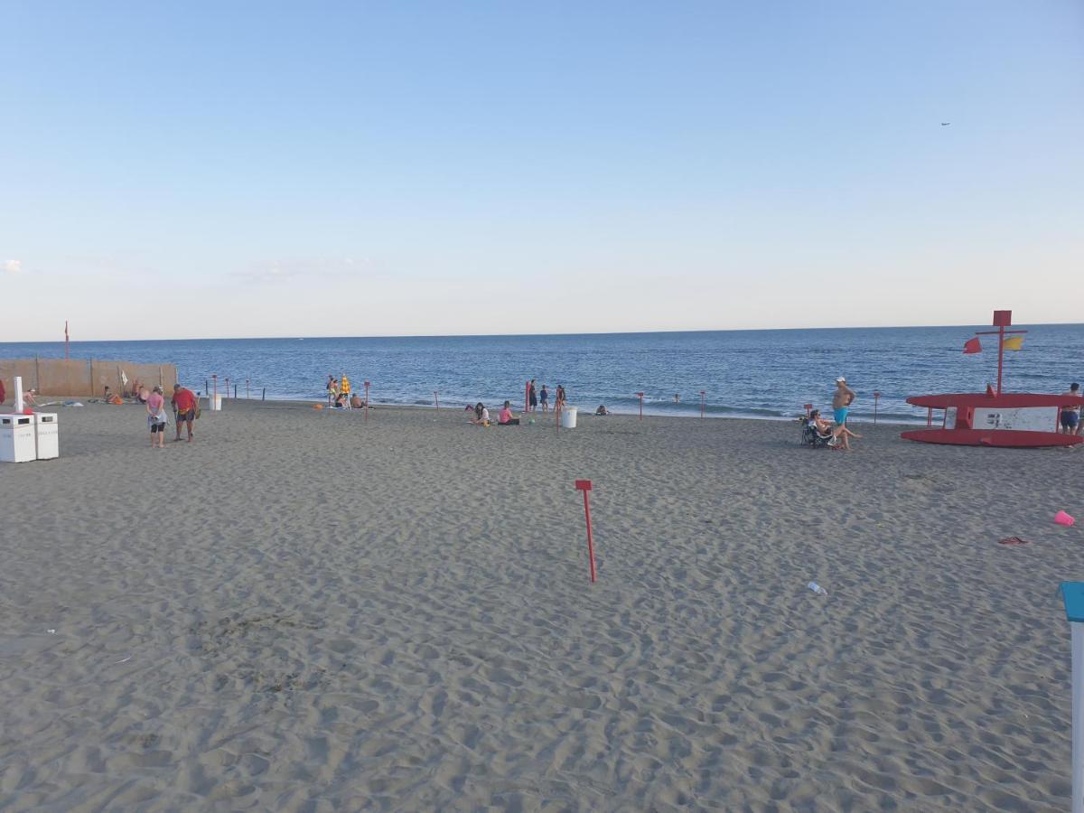 Trilocale Lido Di Roma Apartman Lido di Ostia Kültér fotó